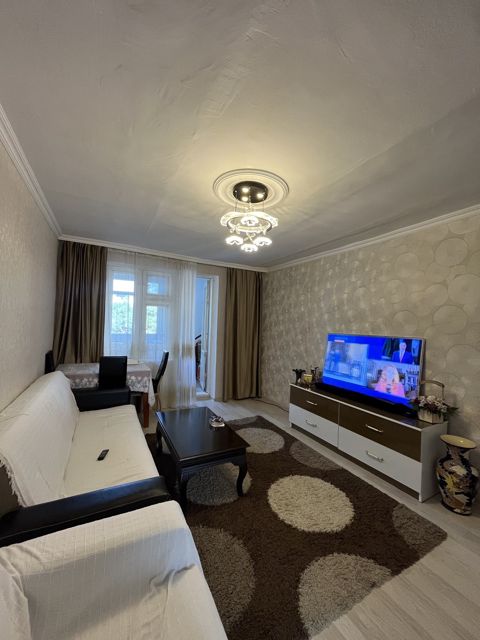 Satılır 2 otaqlı köhnə tikili 55 m² — Bakı