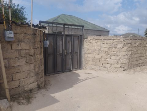 Satılır 3 otaqlı həyət evi/bağ evi 80 m² — Bakı