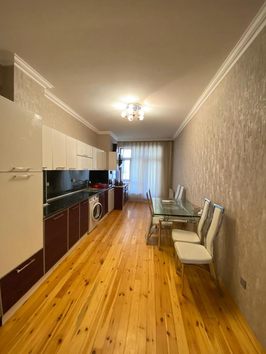 İcarəyə verilir 4 otaqlı yeni tikili 200 m² — Mənzil, Bakı (7)
