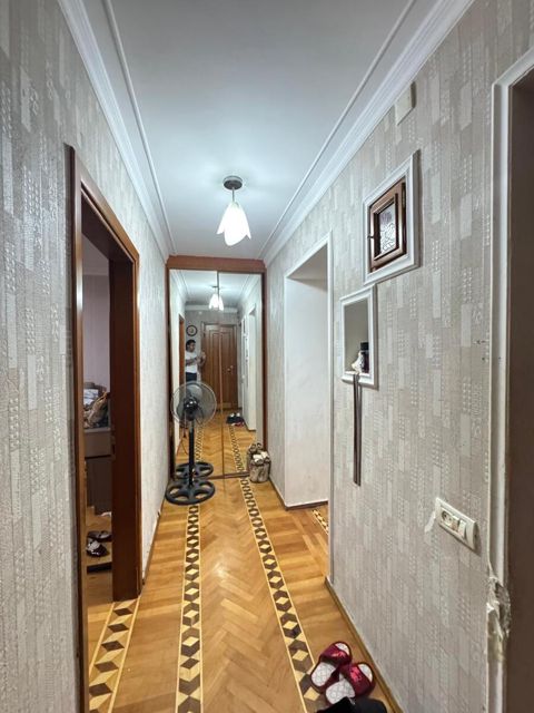 Satılır 2 otaqlı köhnə tikili 58 m² — Квартира