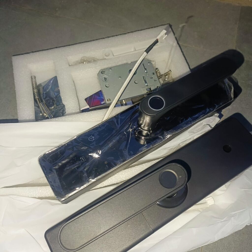 Barmaq izi ilə işləyən ağıllı qapı kilidi – Smartlock Fingerprint — Pəncərələr, qapılar, balkonlar, Masazır (2)