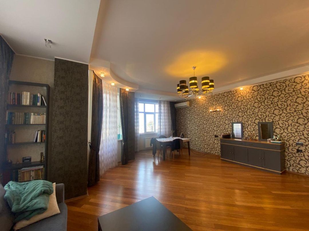 Satılır 4 otaqlı yeni tikili 195 m² — Mənzil, Bakı (3)