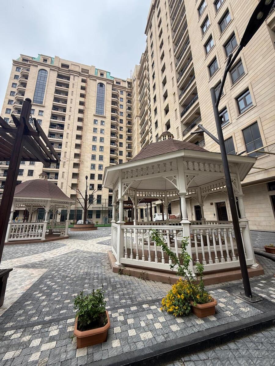 Satılır 6 otaqlı yeni tikili 423 m² — Mənzil, Bakı (2)