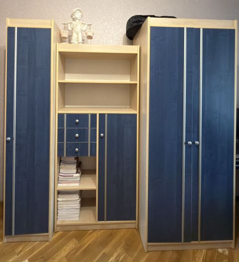 Uşaq/yeniyetmə otağı üçün modul mebel dəsti Tərkibi: - Yuxarı şkaflı — Bakı