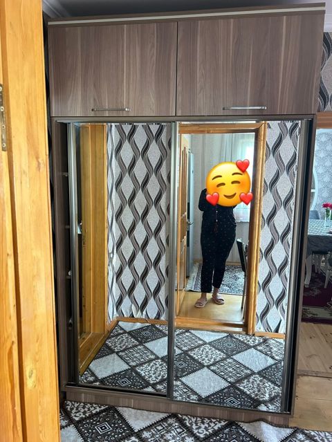 Dolab 220azn. Ölçü hundurluk 2.50 Eni 1.50 Ünvan Binəqədi (2497) — Min bir xirdavat dunyasi