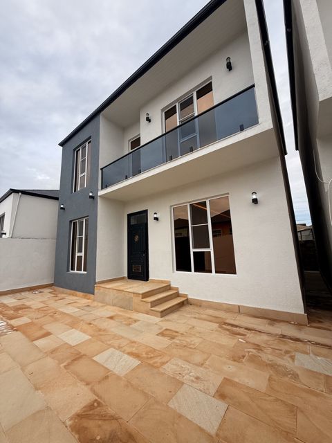 Satılır 4 otaqlı həyət evi/bağ evi 160 m² — Bakı