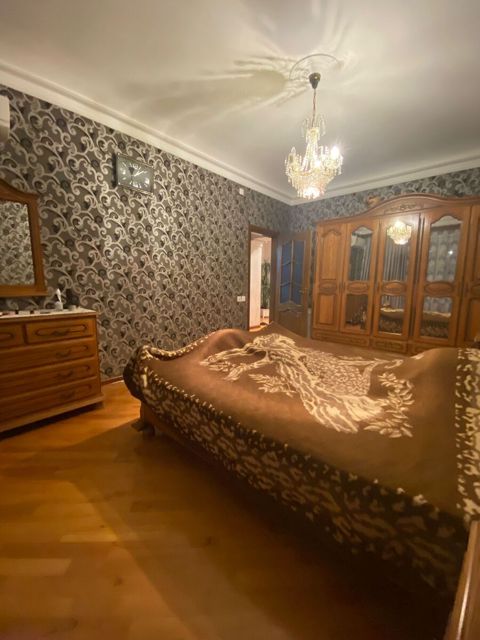 İcarəyə verilir 3 otaqlı köhnə tikili 80 m² — Bakı