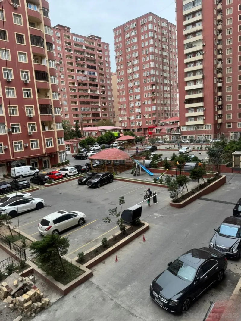 Satılır 2 otaqlı Mənzil Yeni tikili 62 m² Bakı, Binəqədi r., Azadlıq prospekti m., 8-ci mikrorayon — Bakı