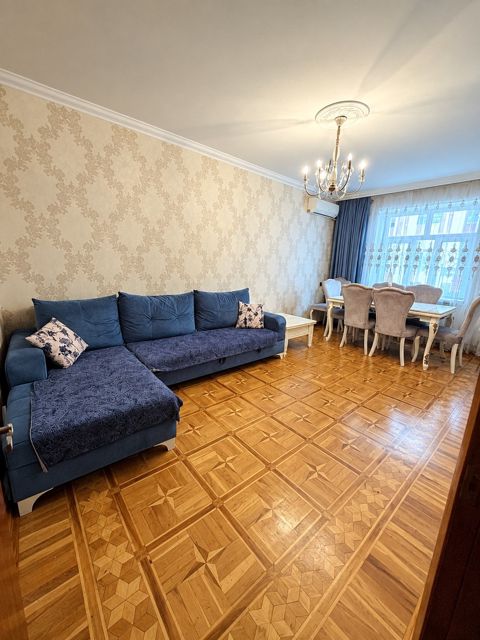 Satılır 3 otaqlı köhnə tikili 90 m² — Bakı