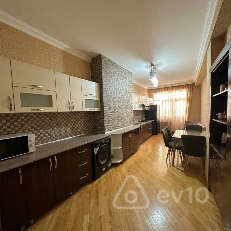 3 otaqlı mənzil, 140 m², Özbəkistan küçəsi — kirayə — Mənzil, Bakı (7)