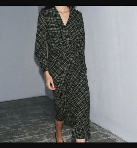 Zara don yeni internet alınıb Razmer kiçik oldu deye satilir. Razmer — Bakı
