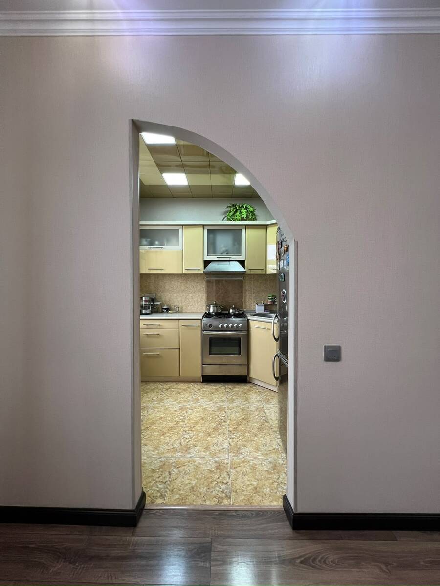 Satılır 4 otaqlı köhnə tikili 85 m² — Mənzil, Bakı (3)