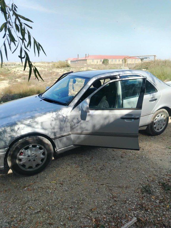 Mercedes C 180, 1.8 L, 1995 il, 835 467 km 20-CT-042 — Avtomobillər, Bakı (4)