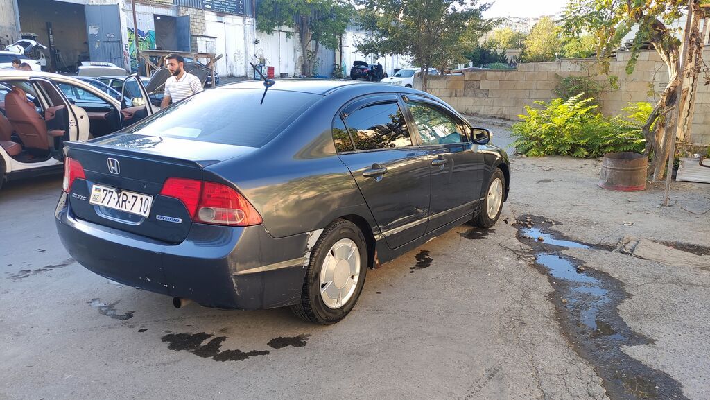 Honda Civic: 1.3 l 2006 il Sedan 77-XR-710 — Avtomobillər, Bakı (3)