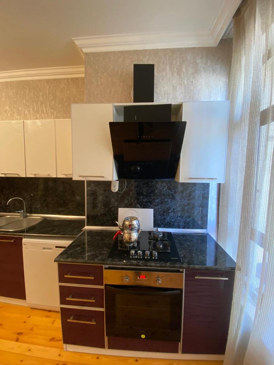 İcarəyə verilir 4 otaqlı yeni tikili 200 m² — Mənzil, Bakı (8)