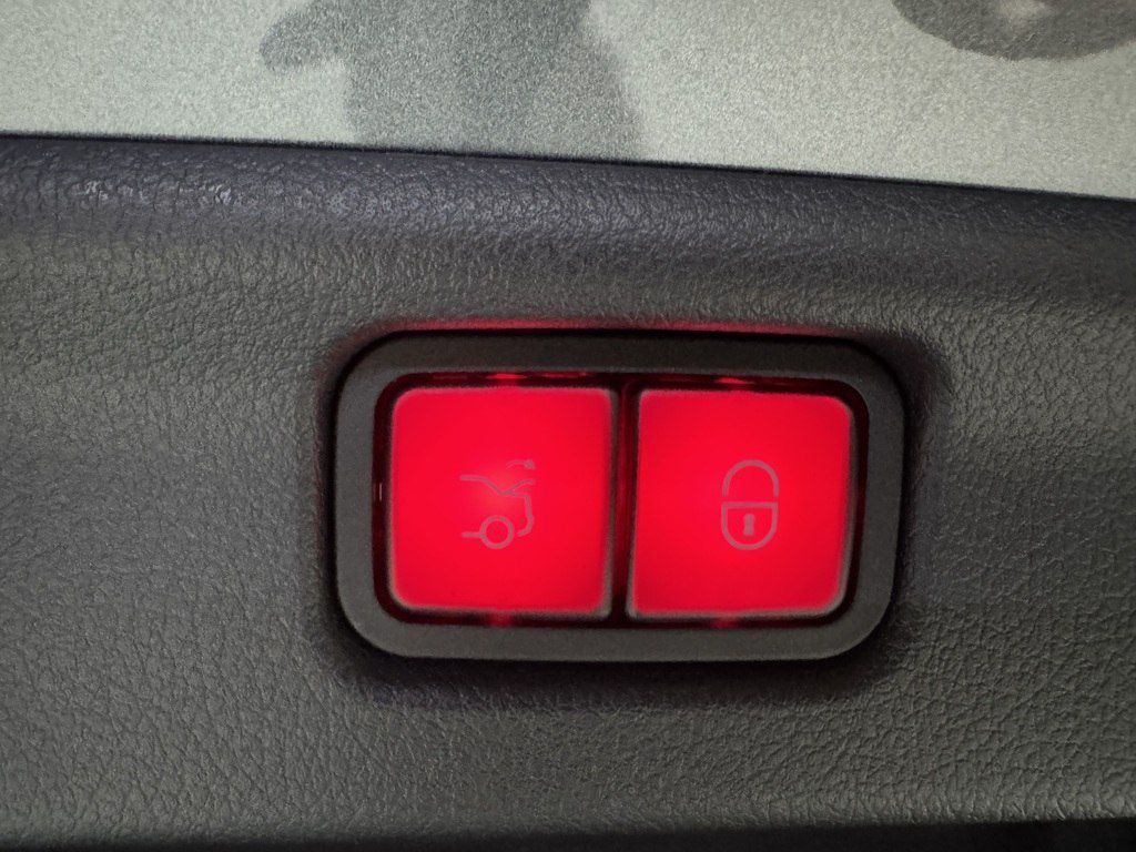 Mercedes E 300 e, 2.0 L, 13.5 kWh, 2022 il, 33 000 km — Avtomobillər, Bakı (11)