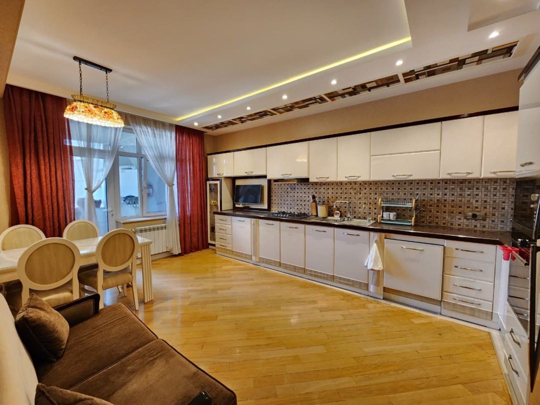 İcarəyə verilir 3 otaqlı yeni tikili 190 m² — Mənzil, Bakı (12)