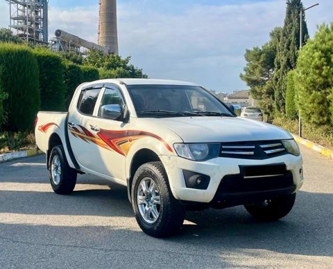 Mitsubishi L200, 2.5 L, 2013 il, 318 400 km — Bakı