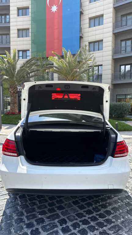 Mercedes E 220 4MATIC, 2.1 L, 2014 il, 570 000 km 90-NE-720 — Avtomobillər, Bakı (8)