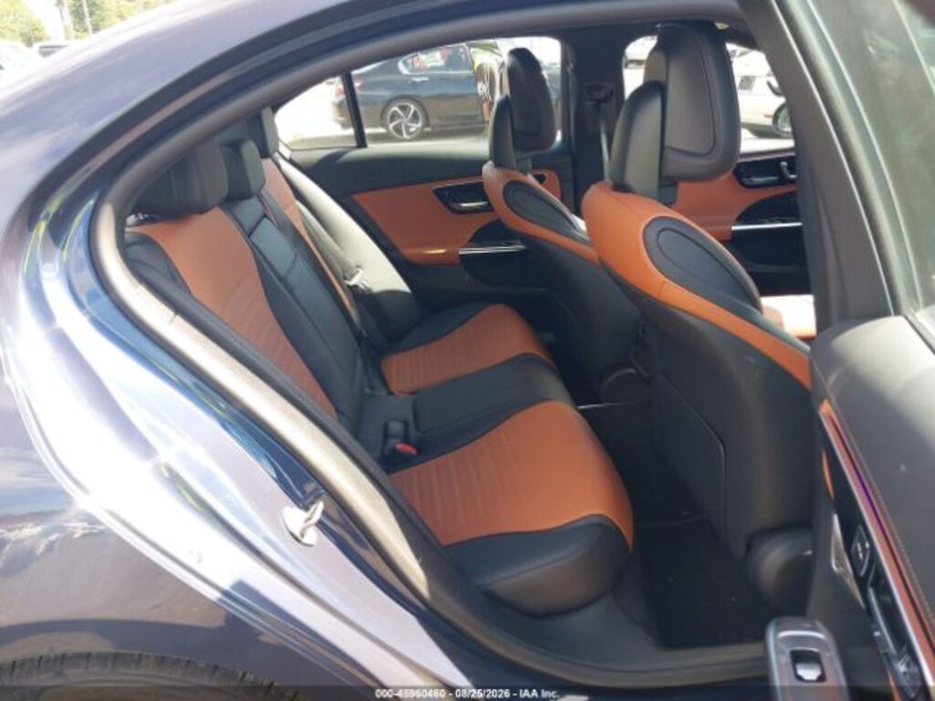 Mercedes C 300, 2.0 L, 2023 il, 49 141 km — Avtomobillər (8)