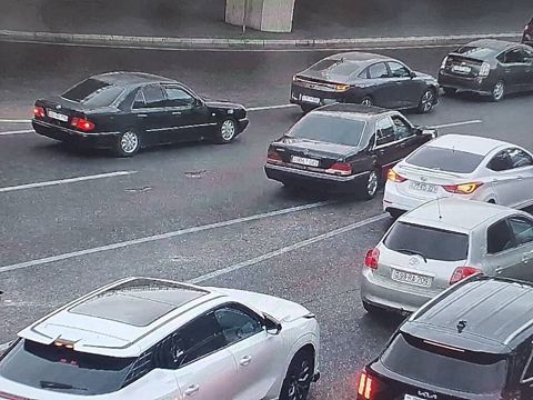 Öz şəxsi Maşınımla işi axtarıram İşləyə biləcəyim sahələr Sürücü — Bakı