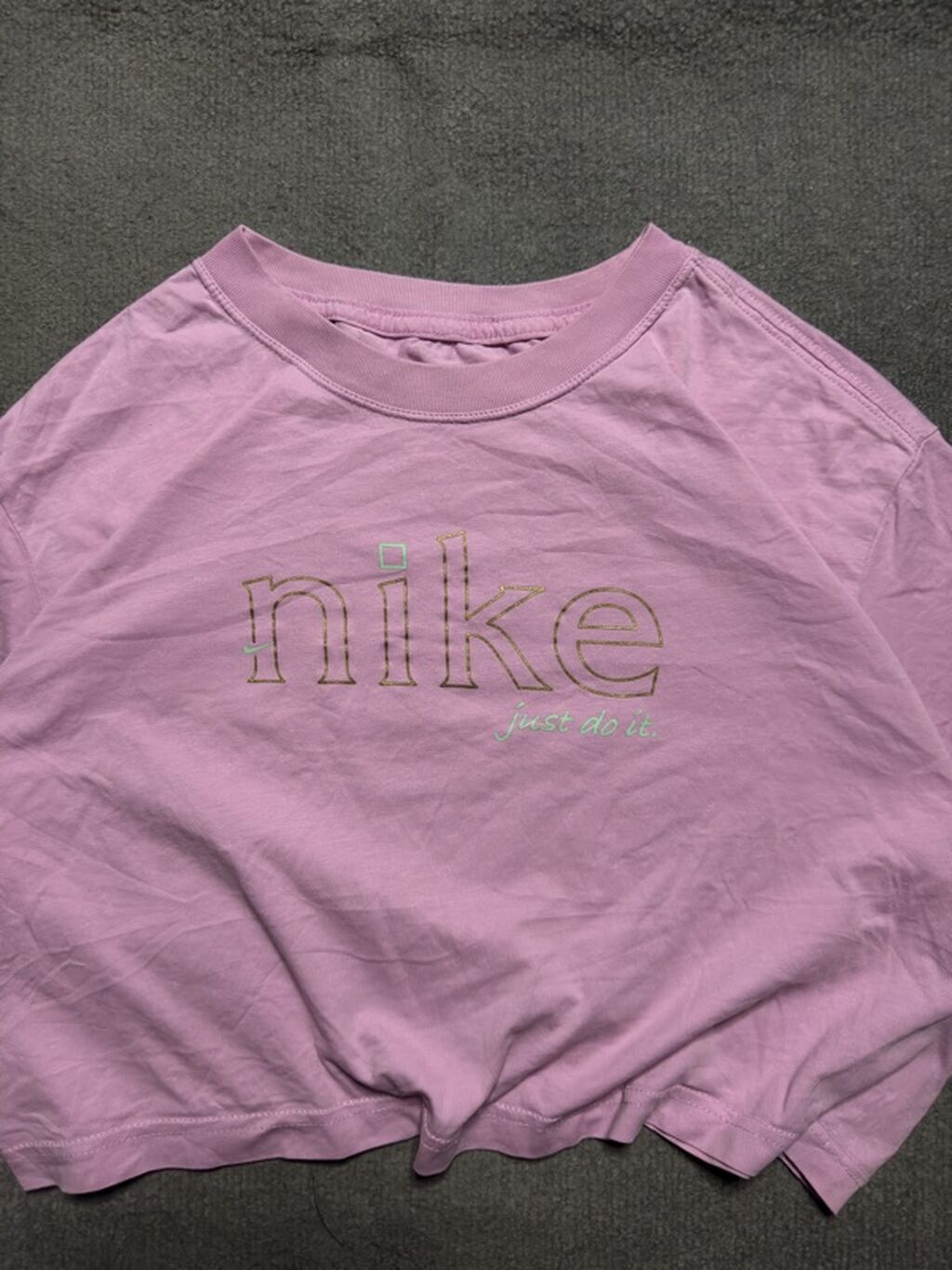 Nike qısaqol crop t-shirt Ölçü:M oversize problemi yoxdur, təzədir — Futbolka və polo, Bakı (2)