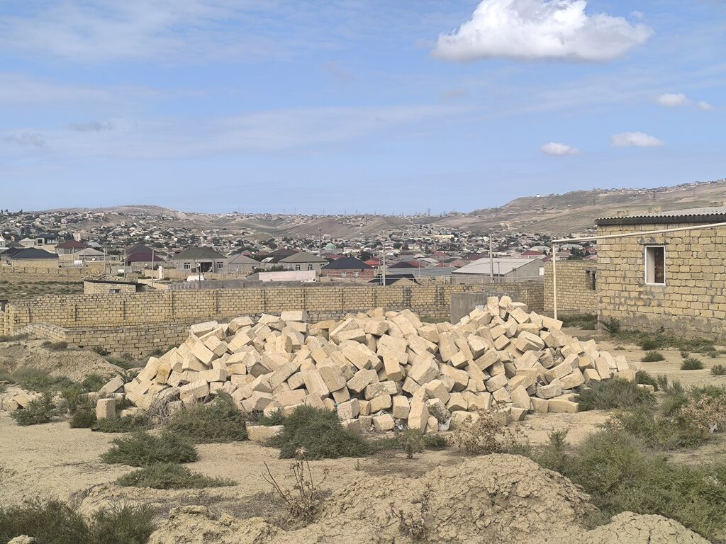 1 sot, Tikinti, Bələdiyyə — Torpaq, Xırdalan (9)