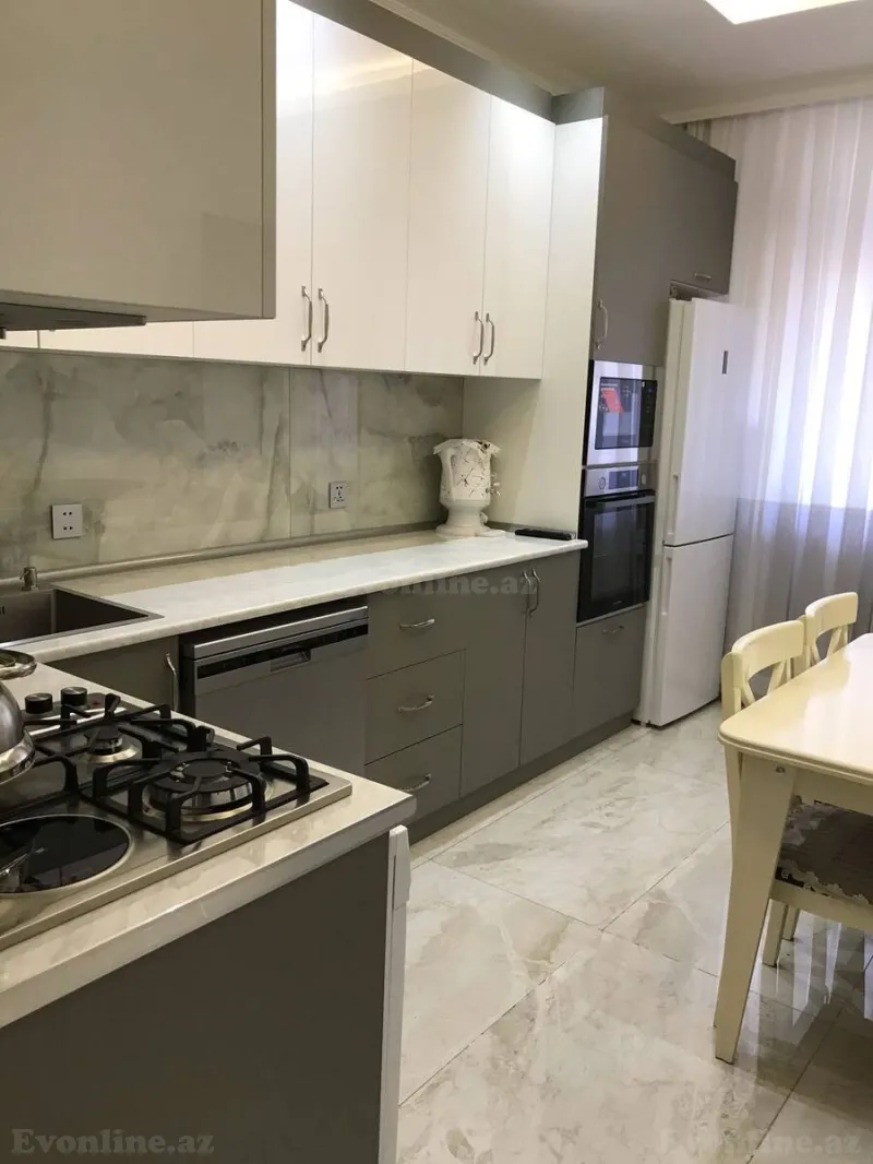 Satılır 2 otaqlı Mənzil Köhnə tikili 86 m² Bakı, Nəsimi r — Mənzil, Bakı (6)