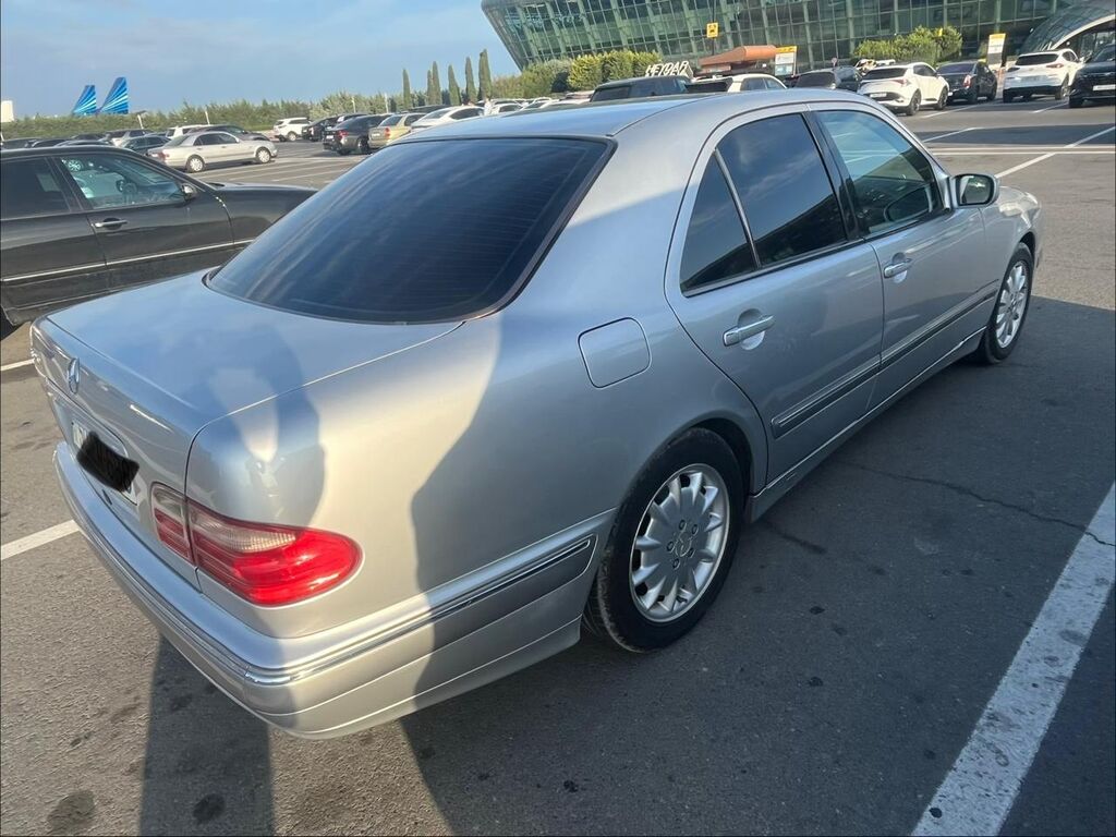 Mercedes-Benz E 240: 2.4 l 1999 il Sedan — Avtomobillər, Digah (5)