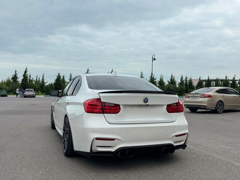 BMW 330, 2.0 L, 2015 il, 204 000 km — Avtomobillər, Sumqayıt (5)