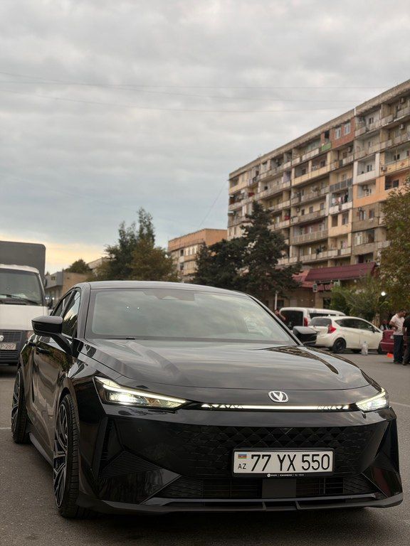 Changan Uni-V iDD, 1.5 L, 18.99 kWh, 2025 il, 9 161 km 77-YX-550 — Avtomobillər, Bakı