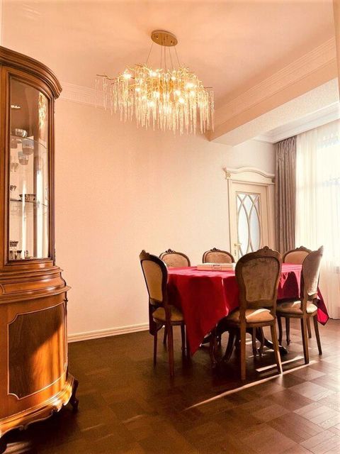 Satılır 5 otaqlı yeni tikili 220.5 m² — Bakı
