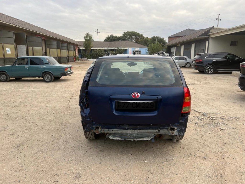 Toyota Corolla, 1.4 L, 2005 il, 263 313 km — Avtomobillər, Bakı (4)