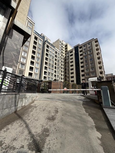 Satılır 2 otaqlı yeni tikili 73 m² — Bakı