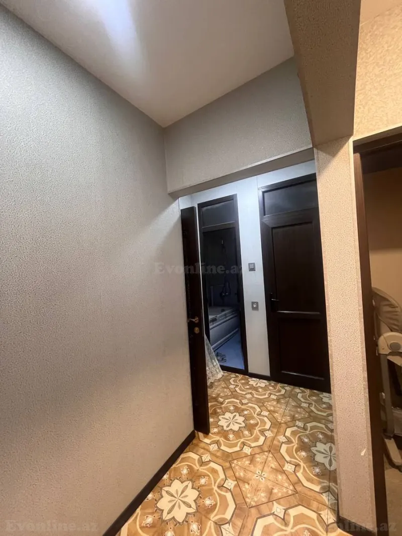 Satılır 3 otaqlı Mənzil Köhnə tikili 35 m² Bakı, Yasamal r., İnşaatçılar m — Mənzil, Bakı (4)