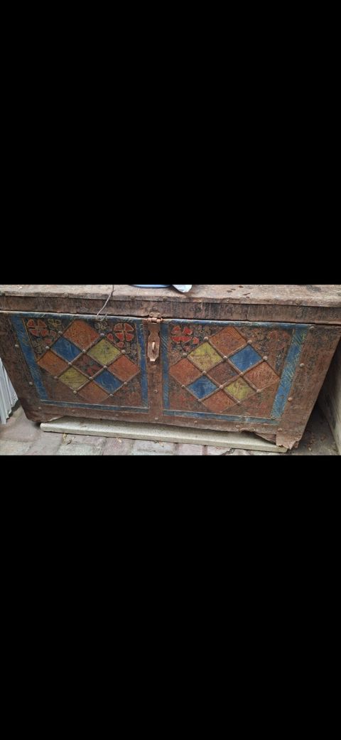Köhnə üslubda əl işli dəmir sandıq - Material: qalın metaldan — Digah