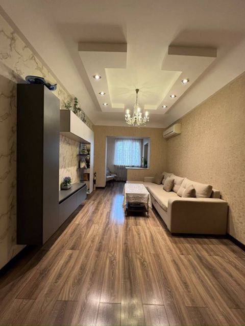 Satılır 4 otaqlı köhnə tikili 85 m² — Bakı