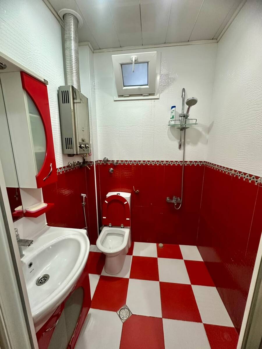 Satılır 2 otaqlı köhnə tikili 51 m² — Mənzil, Bakı (8)