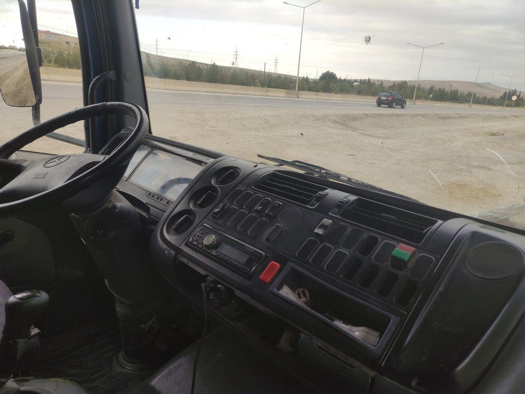 Mercedes Atego 1528, 6.4 L, 2000 il, 378 900 km 90-ZE-941 — Yük maşınları, Bakı (2)