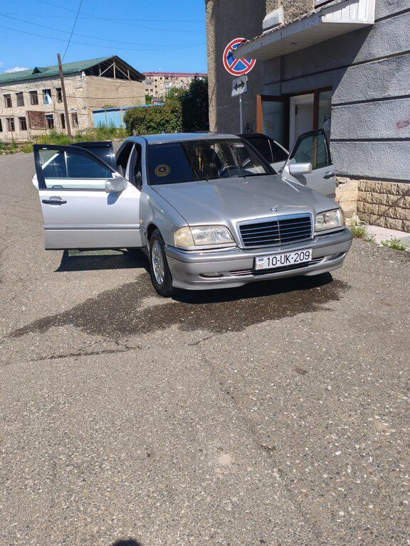 Mercedes C 230, 2.3 L, 1997 il, 430 000 km 10-UK-209 — Avtomobillər, Zərdab