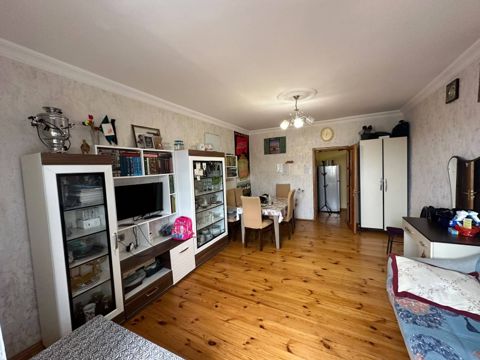 Satılır 2 otaqlı köhnə tikili 56 m² — Bakı