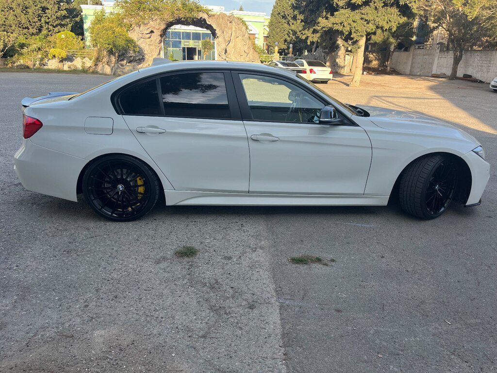 BMW 330, 2.0 L, 2015 il, 211 100 km — Avtomobillər, Bakı (6)