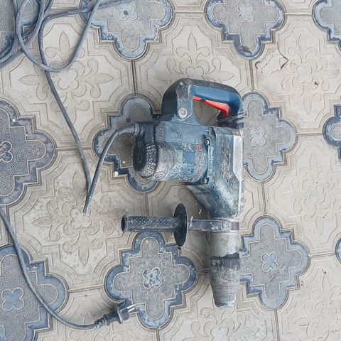 Bosch elektrikli perforator/daşqıran - Brend: Bosch - Növ: SDS‑Max — Bakı