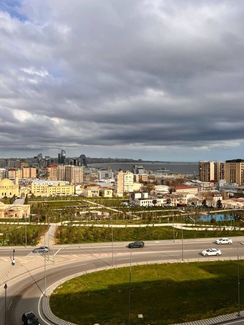 Satılır 3 otaqlı yeni tikili 167 m² — Bakı