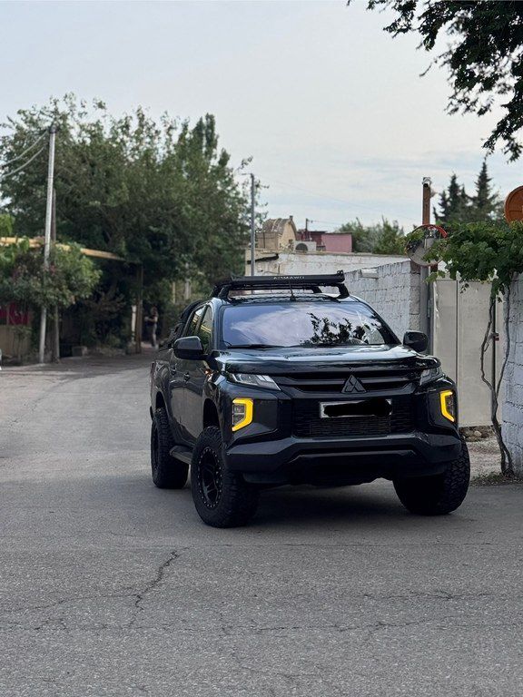 Mitsubishi L200, 2.4 L, 2023 il, 52 000 km — Avtomobillər, Bakı (9)