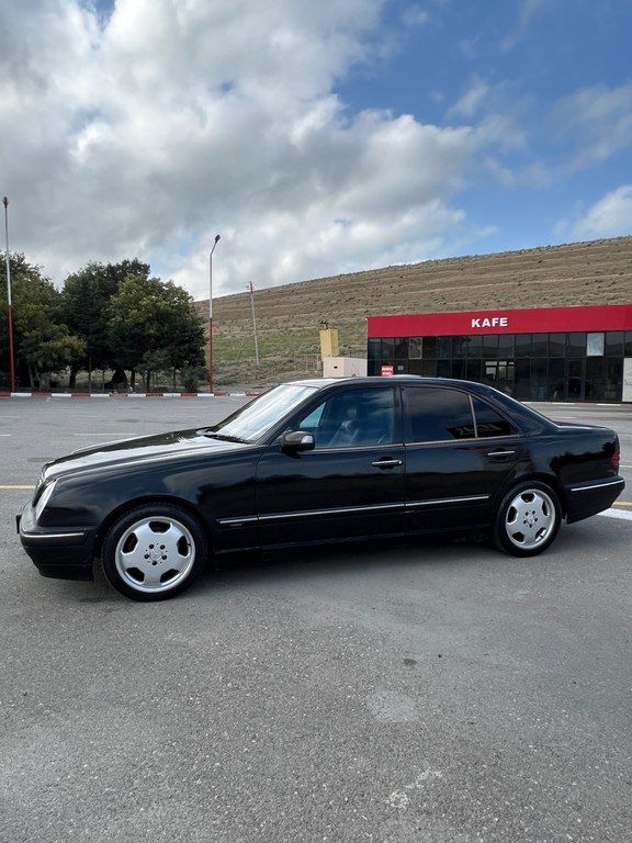 Mercedes E 320, 3.2 L, 2001 il, 380 000 km 90-UU-951 — Avtomobillər, Bakı (2)
