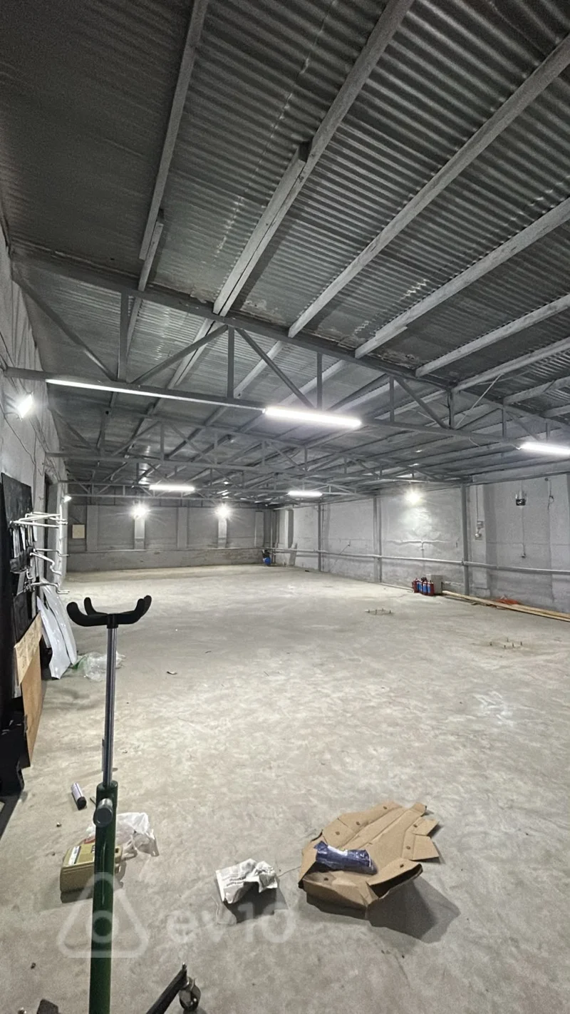 Obyekt, 200 m², 8 noyabr prospekti — kirayə — Bakı