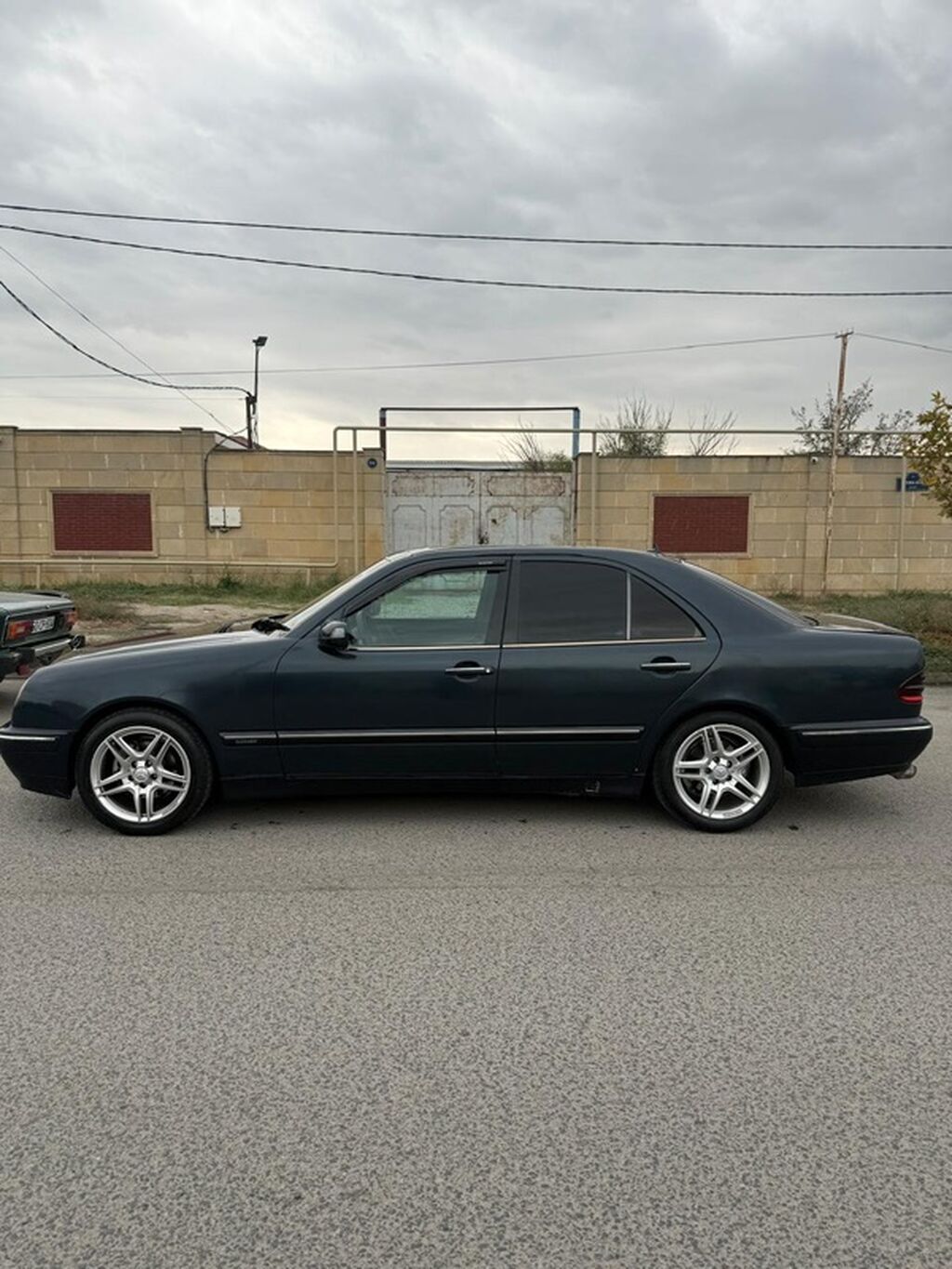 Mercedes-Benz E-Class: 2.2 l 2001 il Sedan — Avtomobillər, Sumqayıt (3)