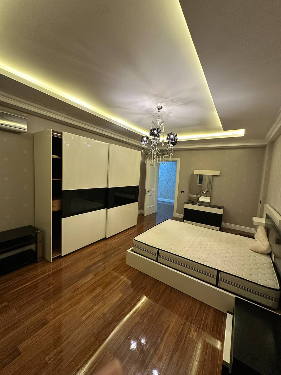 Satılır 4 otaqlı yeni tikili 180 m² — Mənzil, Bakı (7)