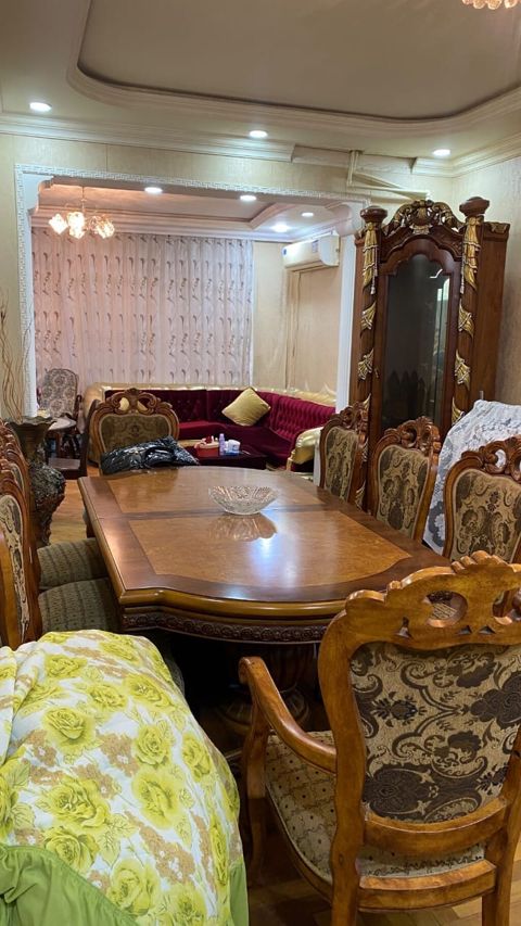 Malaziya masa Desti. 400azn. 8 stulla. ideal veziyyetde masa açılır — Mehdiabad